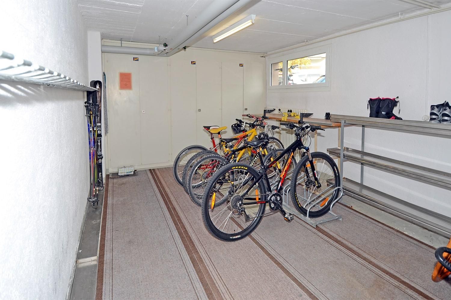 Ski- und Veloraum - Ferienwohnung Studio 25 - Haus Green - Davos Platz