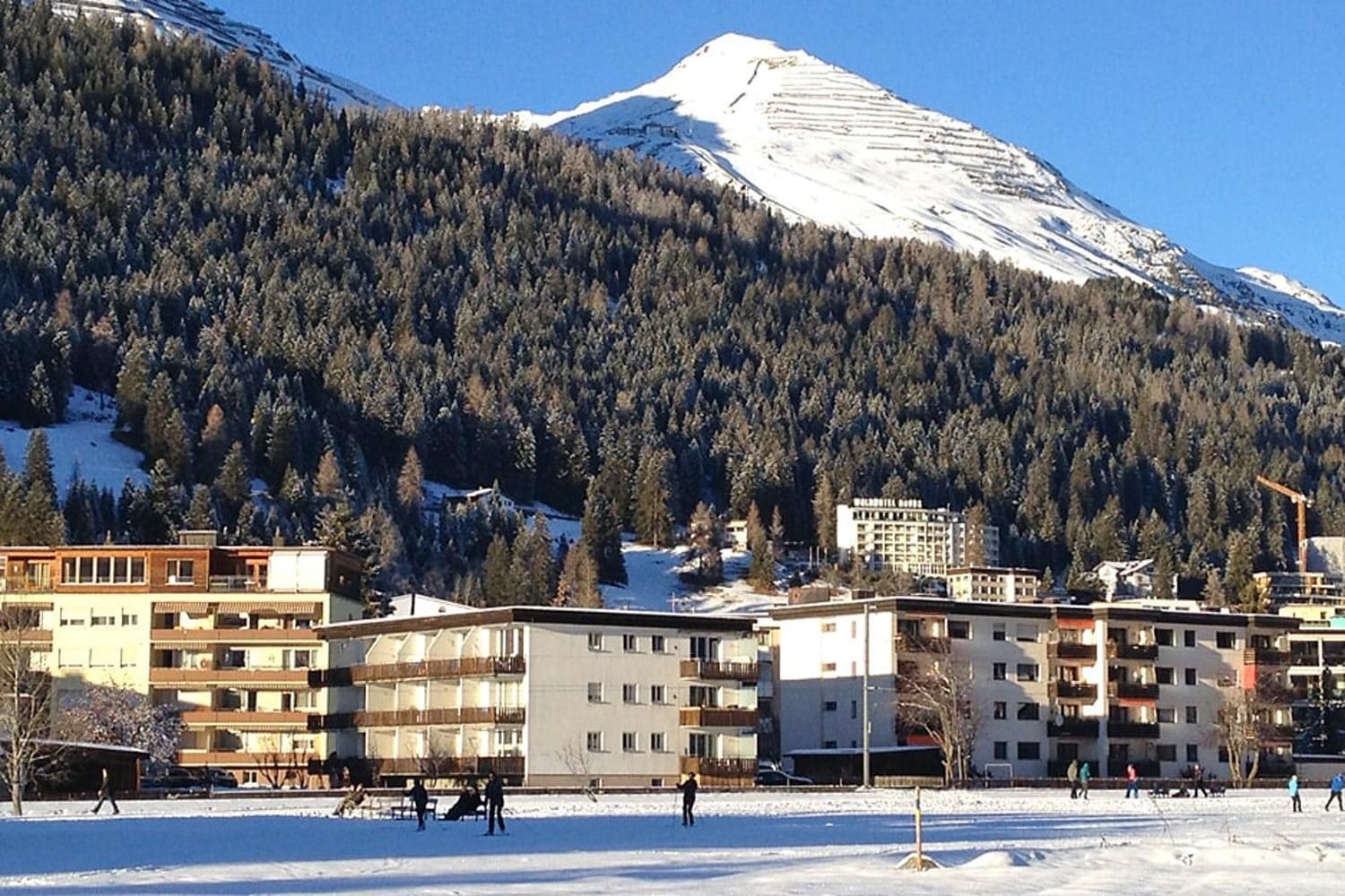Winteransicht Haus Green vom Golfplatz Davos Platz